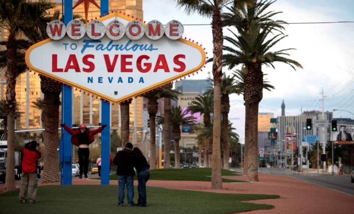 Las Vegas resorts and casinos are now operating 24/7, Las Vegas