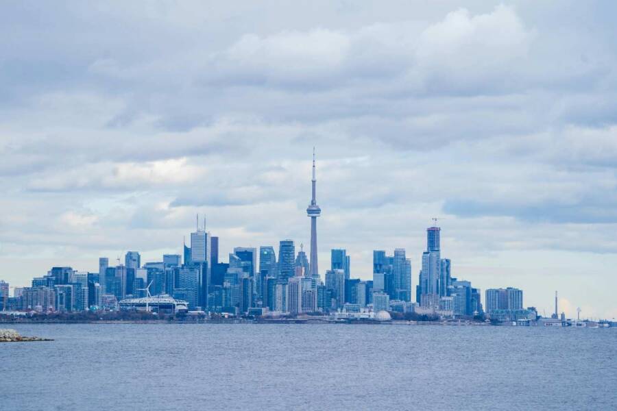 Unseasonal heat pushes temperatures to 21°C